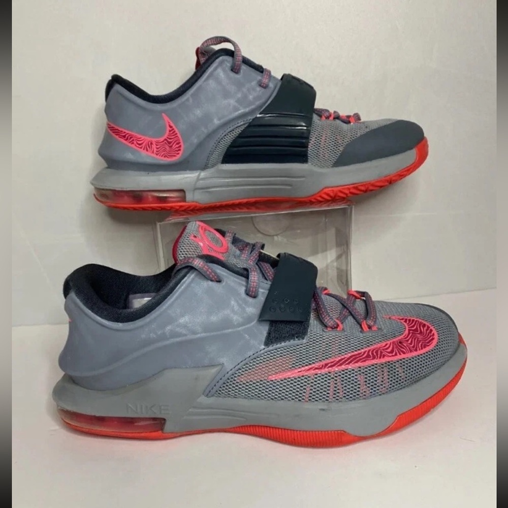 Nike Kevin  Durant KD 7 Kids Gray and orange Sneakers size 4Y